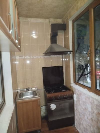 Узимни уйим Чилонзор метро 18 квартал 1/2 хоналик 2/5 срочно