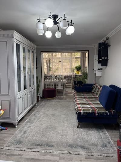 Срочно продается 2-х комнатная квартира в центре Самарканда с подвалом