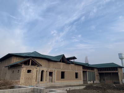 Xovli sotiladi 8 sotix