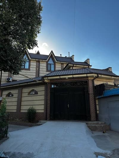 Щайхонтохурская Ор-р: Чорсу 2.5 соток в хорошем ремонт  8-комнат 300кв