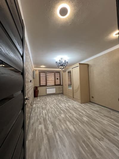 3 xonalik sotiladi 5 qavatda