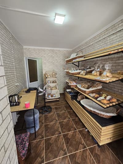 Тезда Офис сотилади,кафе Романтик рупарасида