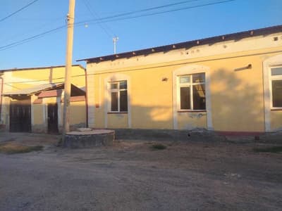 Коттедж сотилади. 6 сотихдан иборат. Шода кафесининг 2-орқа кучаси.