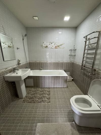 Продается 215 м2 4 этаж ор-р бетонка, ташми 1 линия