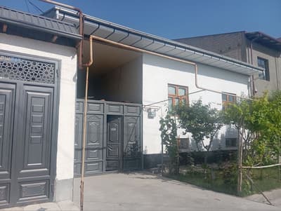 5 sotix uchaska sotiladi.