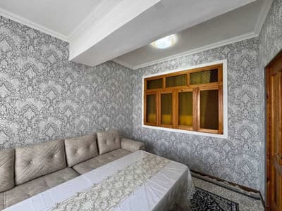 коравсув срочно корасувга квартира сотилади 2 х 56 км