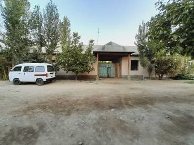 10 sotixli hovli uy bog'i bilan sotiladi