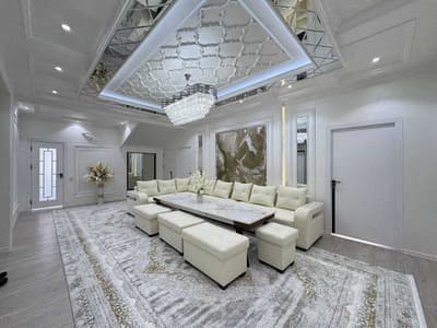 4х комнатная квартира на 6 этаже 118кв/м, в Самарканде