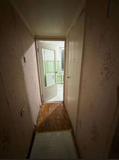 Продам 1/3/5 на Юнусабад 19 кв своя без ремонт