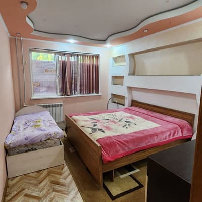 Продается 2х комнатная квартира на 3 этаже.