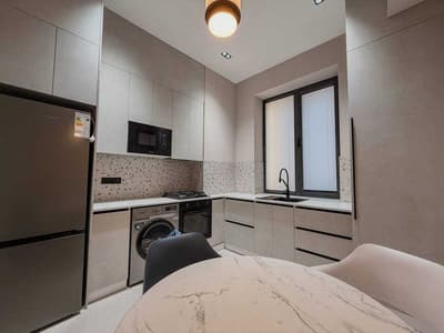 2/4/9 Ул. Сайрам - Максим Горький - Новостройка - EUROLUX - БИЙ