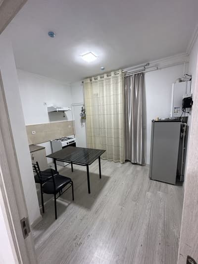 Srochno srochno 3 xonali 68 kvadratli kvartira  sotiladi