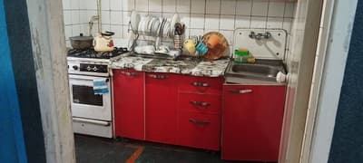 Продам чиланзар 9.  Двух комнатная.  Балкон 2*6